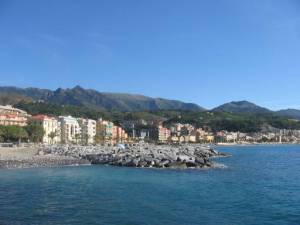 Xtrallusion photo library of independent, self-guided walking and sightseeing holidays in Italy. Pictures, images, photos and photographs taken along the way of this 1-day walking itinerary, to give you a visual impression of the day's walk.